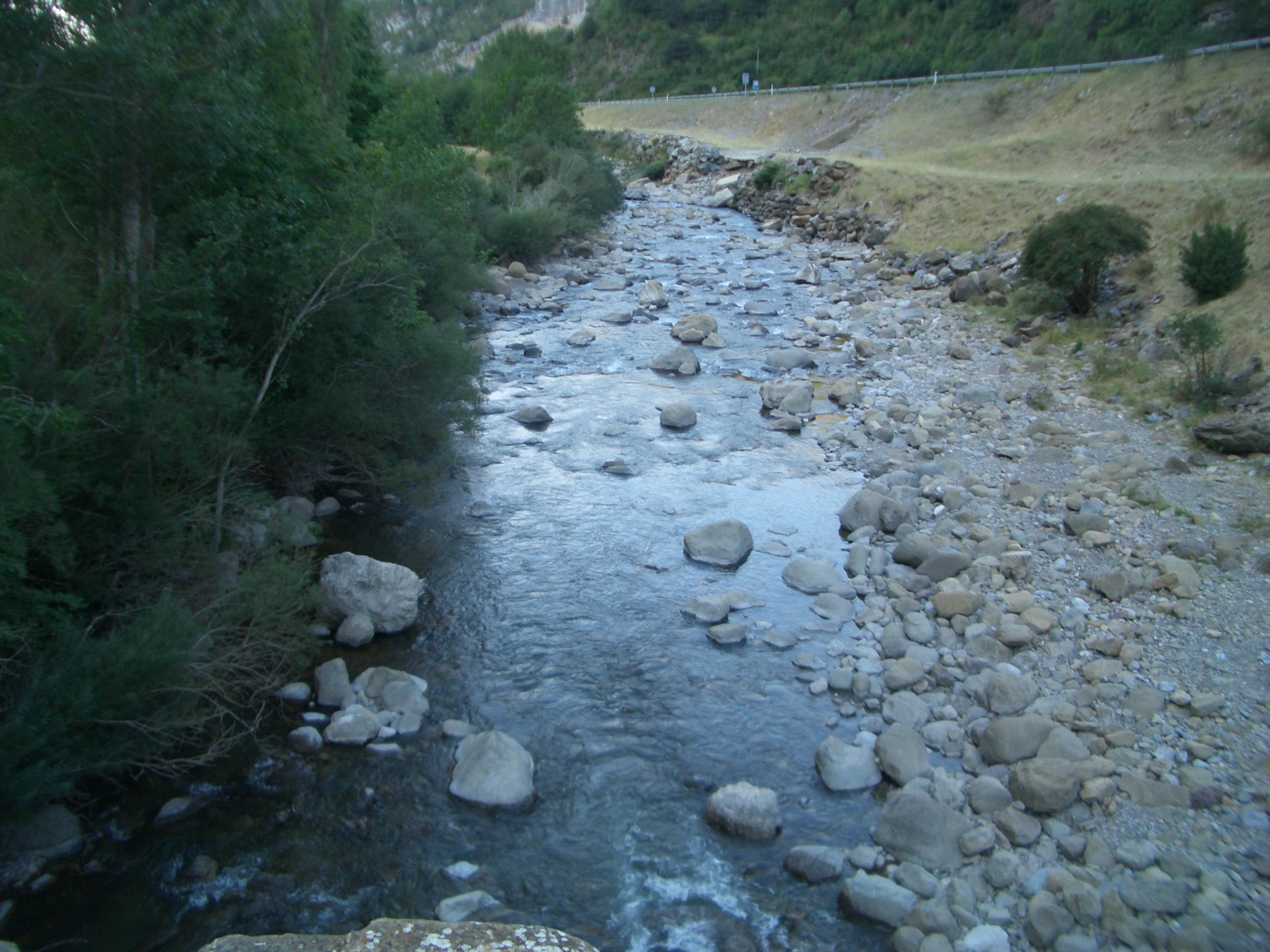 Riu que pasa per Jacetania